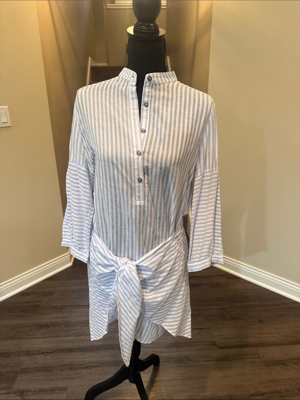 DO+BE Blue and White Striped Band-Collar Button-Front Shirt